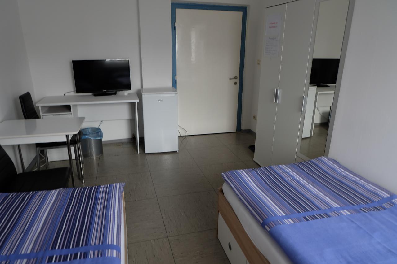 Montagehotel Bed & Steel Linz Kültér fotó